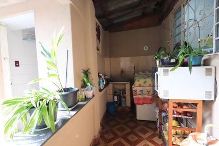 Casa à venda com 274m², 2 quartos e 1 vagaÁrea de Serviço