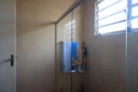 Casa à venda com 274m², 2 quartos e 1 vagaBanheiro