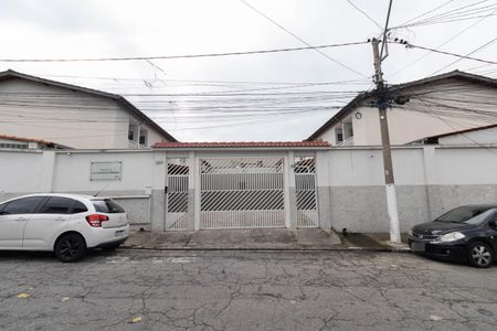 Casa de condomínio à venda com 70m², 2 quartos e 1 vagaFachada