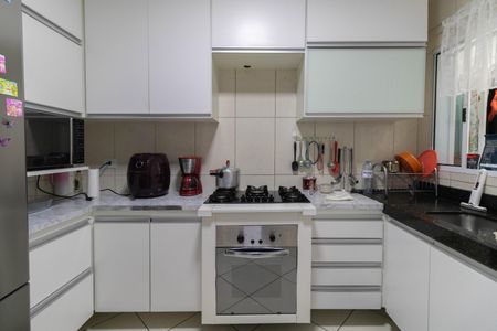 Casa de condomínio à venda com 70m², 2 quartos e 1 vagaCozinha