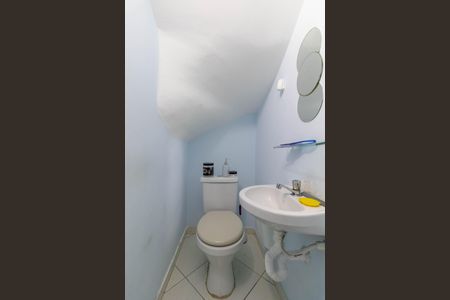 Casa de condomínio à venda com 70m², 2 quartos e 1 vagaLavabo