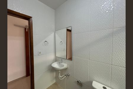 Casa para alugar com 200m², 3 quartos e 2 vagasBanheiro 1
