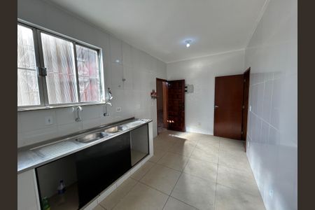 Casa para alugar com 200m², 3 quartos e 2 vagasCozinha