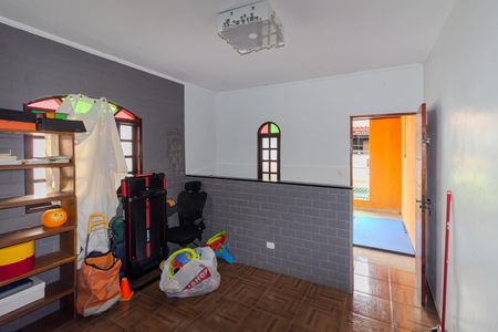 Casa à venda com 155m², 4 quartos e 2 vagasSala