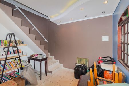 Casa à venda com 155m², 4 quartos e 2 vagasSala