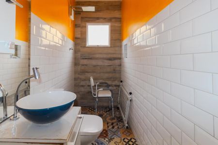 Casa à venda com 155m², 4 quartos e 2 vagasBanheiro 2