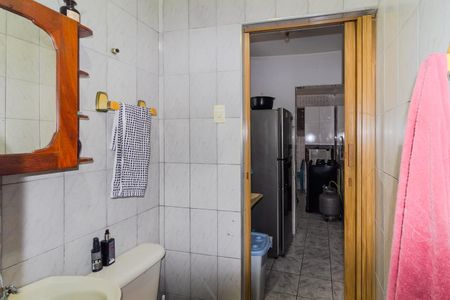 Casa à venda com 155m², 4 quartos e 2 vagasBanheiro 1