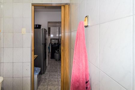 Casa à venda com 155m², 4 quartos e 2 vagasBanheiro 1