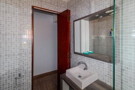 Casa à venda com 155m², 4 quartos e 2 vagasBanheiro 3