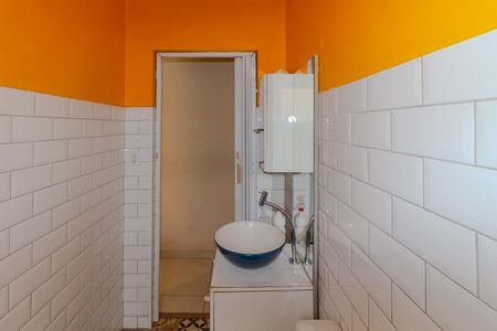 Casa à venda com 155m², 4 quartos e 2 vagasBanheiro 2
