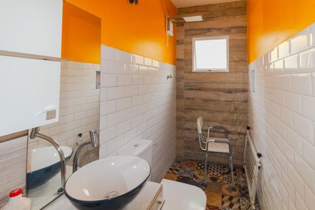 Casa à venda com 155m², 4 quartos e 2 vagasBanheiro 2