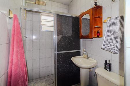 Casa à venda com 155m², 4 quartos e 2 vagasBanheiro 1