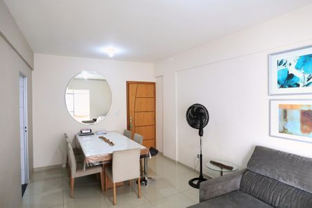 Apartamento para alugar com 195m², 3 quartos e 3 vagas Apartamento para alugar com 195m², 3 quartos e 3 vagasSala