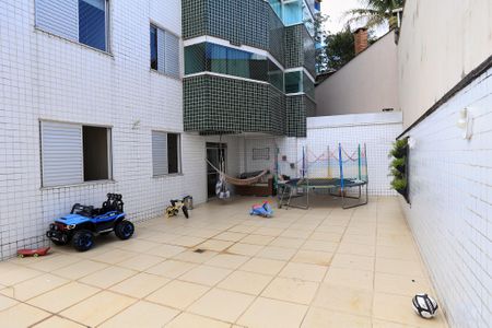 Apartamento para alugar com 195m², 3 quartos e 3 vagas Apartamento para alugar com 195m², 3 quartos e 3 vagasÁrea externa
