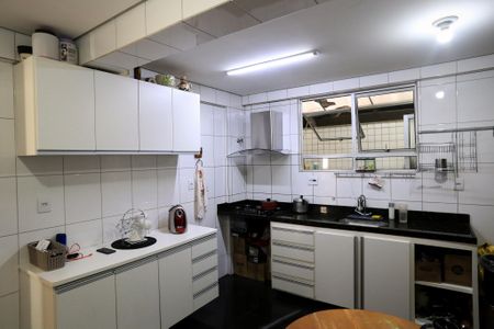 Apartamento para alugar com 195m², 3 quartos e 3 vagas Apartamento para alugar com 195m², 3 quartos e 3 vagasCozinha