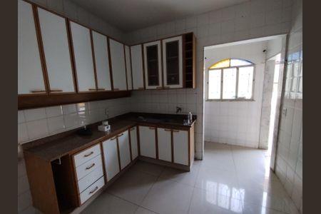 Casa para alugar com 300m², 5 quartos e 5 vagasCozinha