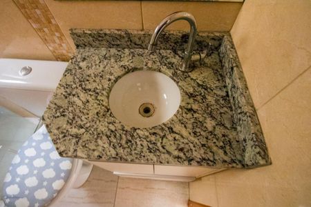 Apartamento à venda com 76m², 3 quartos e 1 vaga Apartamento à venda com 76m², 3 quartos e 1 vagaBanheiro de serviço