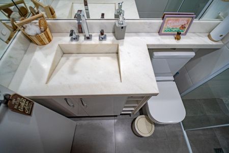 Apartamento à venda com 60m², 2 quartos e 1 vagaBanheiro 