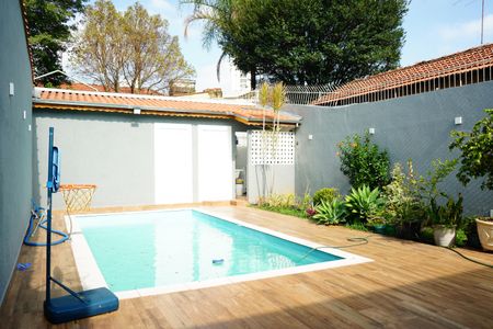 Casa à venda com 226m², 3 quartos e 2 vagasPiscina