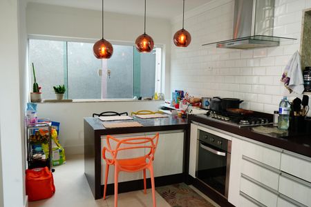 Casa à venda com 226m², 3 quartos e 2 vagasCozinha