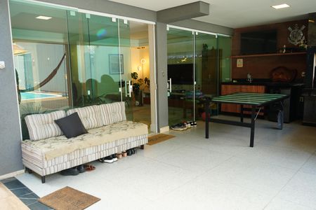 Casa à venda com 226m², 3 quartos e 2 vagasChurrasqueira