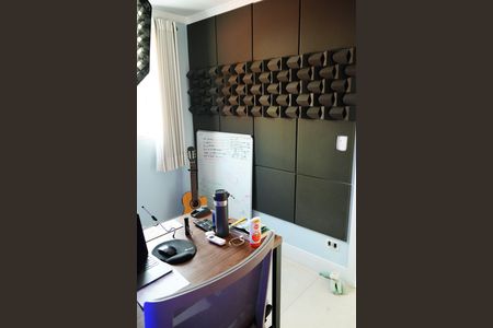Casa à venda com 226m², 3 quartos e 2 vagasQuarto 3