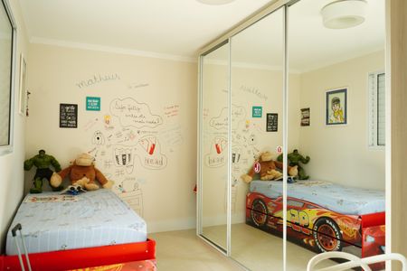 Casa à venda com 226m², 3 quartos e 2 vagasSuíte 1