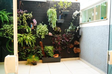 Casa à venda com 226m², 3 quartos e 2 vagasJardim de Inverno