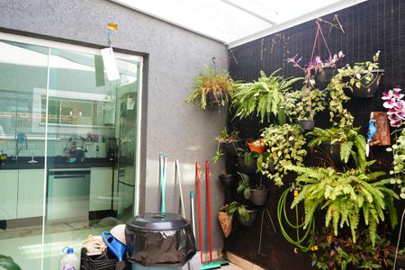Casa à venda com 226m², 3 quartos e 2 vagasJardim de Inverno