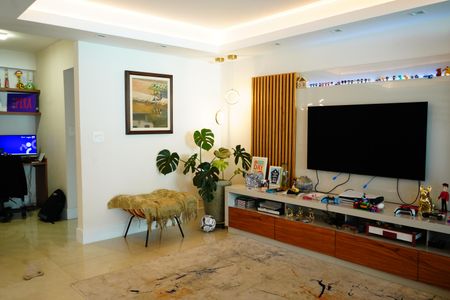 Casa à venda com 226m², 3 quartos e 2 vagasSala