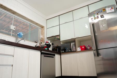 Casa à venda com 226m², 3 quartos e 2 vagasCozinha