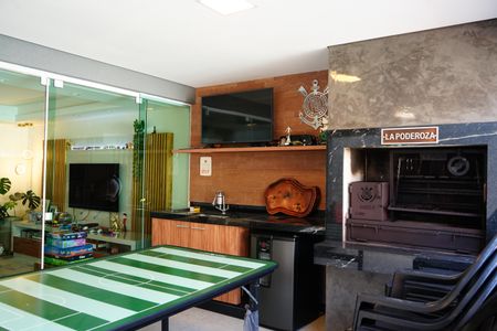 Casa à venda com 226m², 3 quartos e 2 vagasChurrasqueira