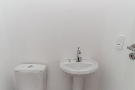 Apartamento para alugar com 36m², 2 quartos e sem vaga Apartamento para alugar com 36m², 2 quartos e sem vagaBanheiro