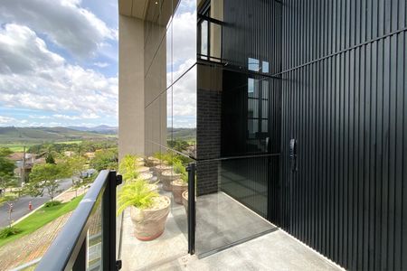 Casa de condomínio à venda com 470m², 4 quartos e 3 vagas Casa de condomínio à venda com 470m², 4 quartos e 3 vagasEntrada