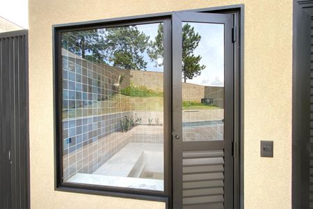 Casa de condomínio à venda com 470m², 4 quartos e 3 vagas Casa de condomínio à venda com 470m², 4 quartos e 3 vagasSauna