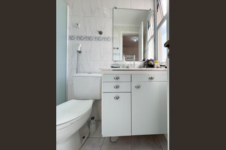 Apartamento à venda com 70m², 2 quartos e 2 vagasBanheiro - Suíte