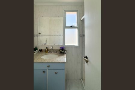 Apartamento à venda com 70m², 2 quartos e 2 vagasBanheiro Social