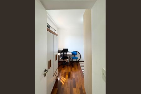 Apartamento à venda com 70m², 2 quartos e 2 vagasQuarto 