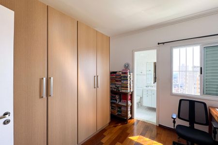Apartamento à venda com 70m², 2 quartos e 2 vagasSuíte