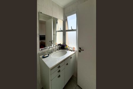 Apartamento à venda com 70m², 2 quartos e 2 vagasBanheiro - Suíte