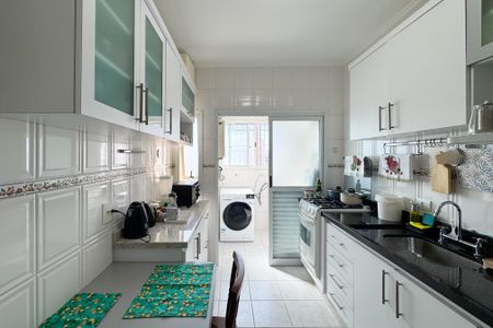 Apartamento à venda com 70m², 2 quartos e 2 vagasCozinha 