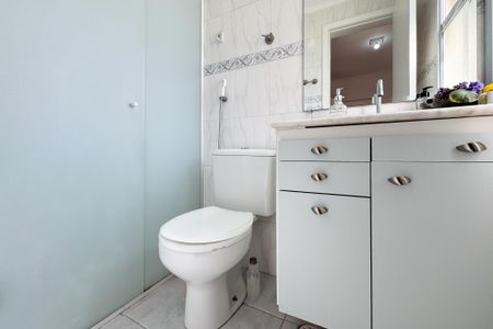 Apartamento à venda com 70m², 2 quartos e 2 vagasBanheiro - Suíte
