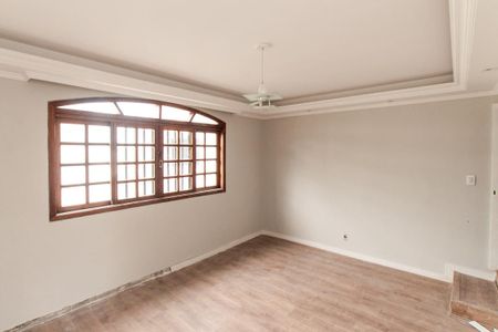 Casa para alugar com 130m², 3 quartos e 1 vagaSala