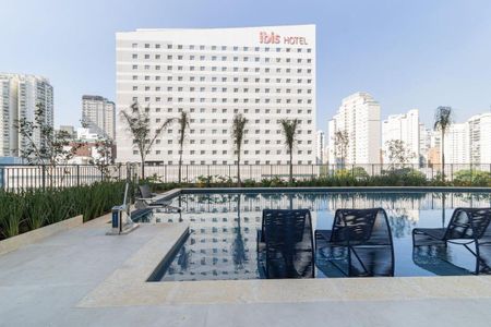 Apartamento para alugar com 30m², 1 quarto e sem vaga Apartamento para alugar com 30m², 1 quarto e sem vagaÁrea comum - Piscina