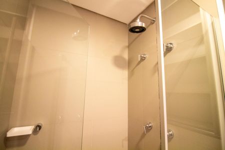 Banheiro de kitnet/studio para alugar com 1 quarto, 33m² em Vila Cordeiro, São Paulo