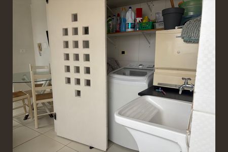 Apartamento para alugar com 132m², 3 quartos e 1 vagaÁrea de serviço