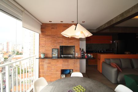 Apartamento à venda com 63m², 2 quartos e 1 vagaSala / Cozinha - Varanda