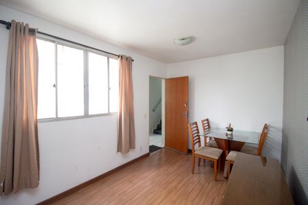 Apartamento para alugar com 60m², 2 quartos e 1 vaga Apartamento para alugar com 60m², 2 quartos e 1 vagaSala
