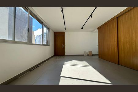 Apartamento à venda com 200m², 3 quartos e 2 vagasSala 