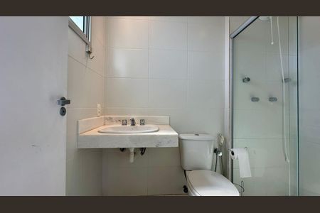 Apartamento à venda com 200m², 3 quartos e 2 vagasBanheiro 